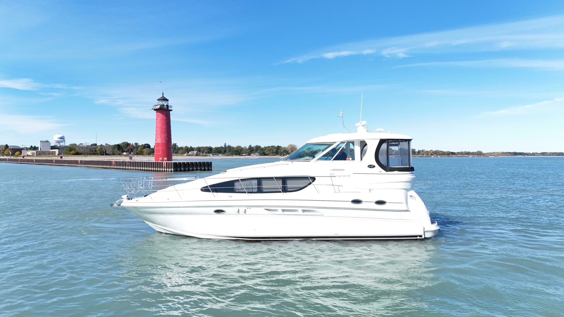 Slide: The Image of Sea Ray 390 Motor Yacht 2004 - 4772289