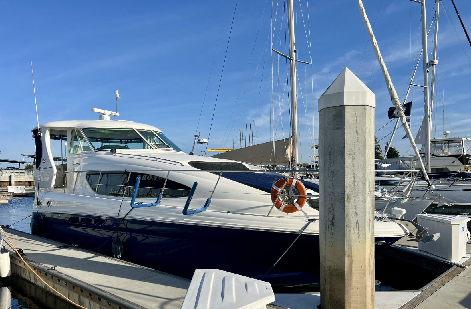 Slide: The Image of Sea Ray 390 Motor Yacht 2005 - 5074107