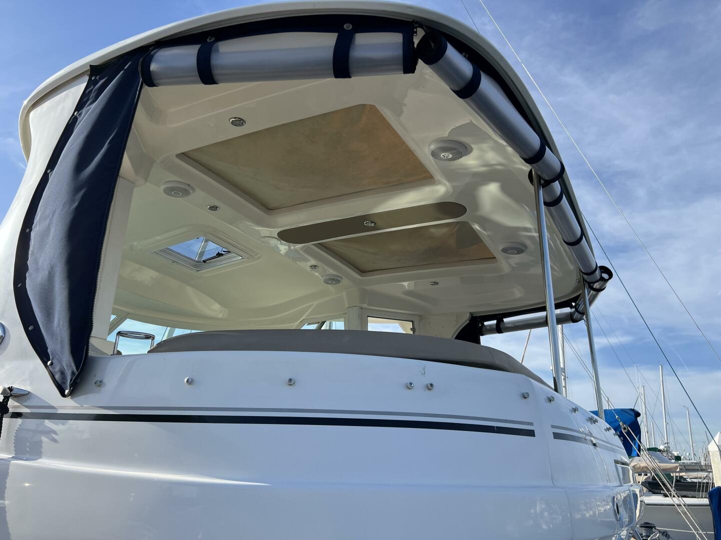 Slide: The Image of Sea Ray 390 Motor Yacht 2005 - 5074117