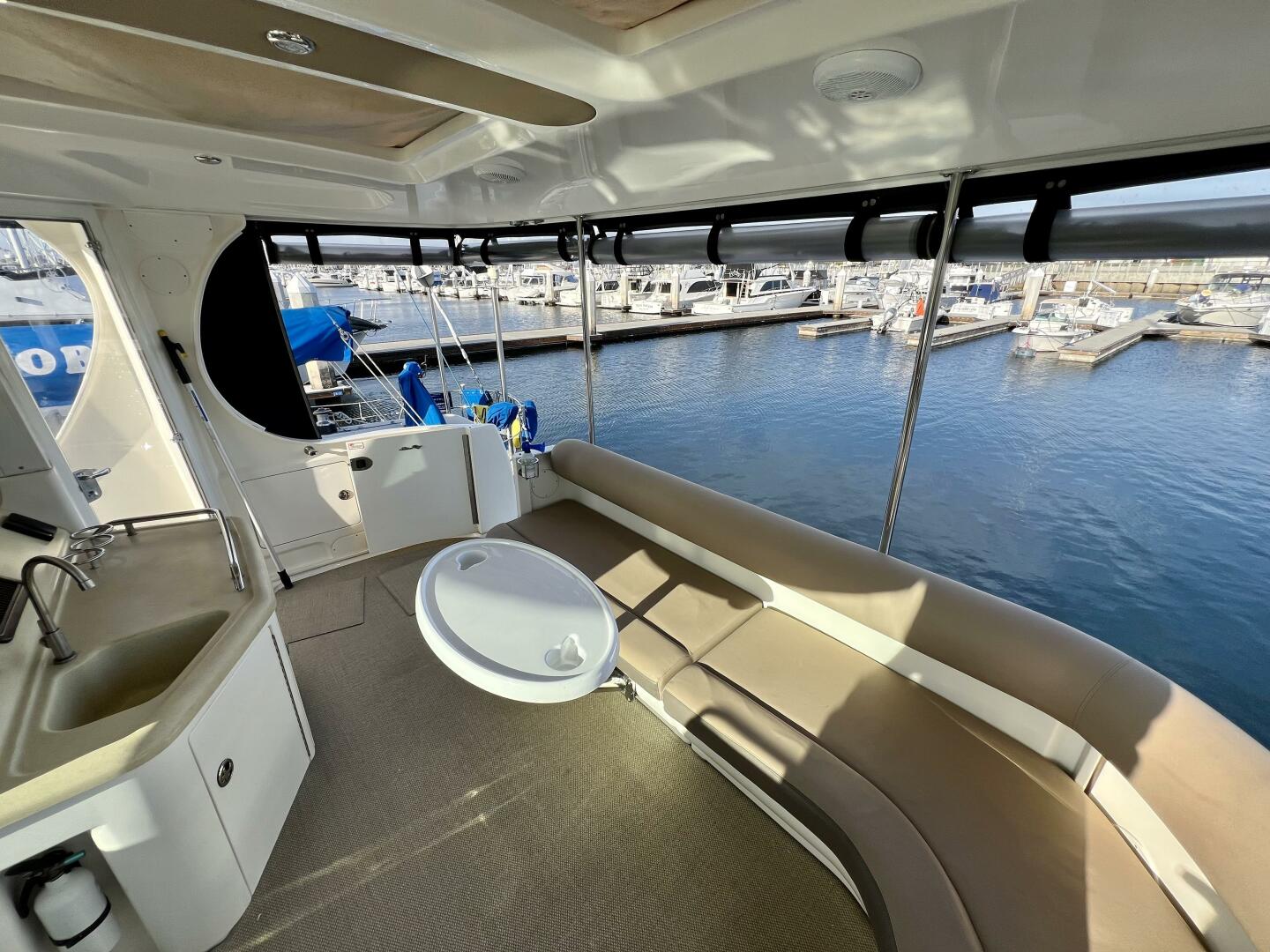 Slide: The Image of Sea Ray 390 Motor Yacht 2005 - 5074121
