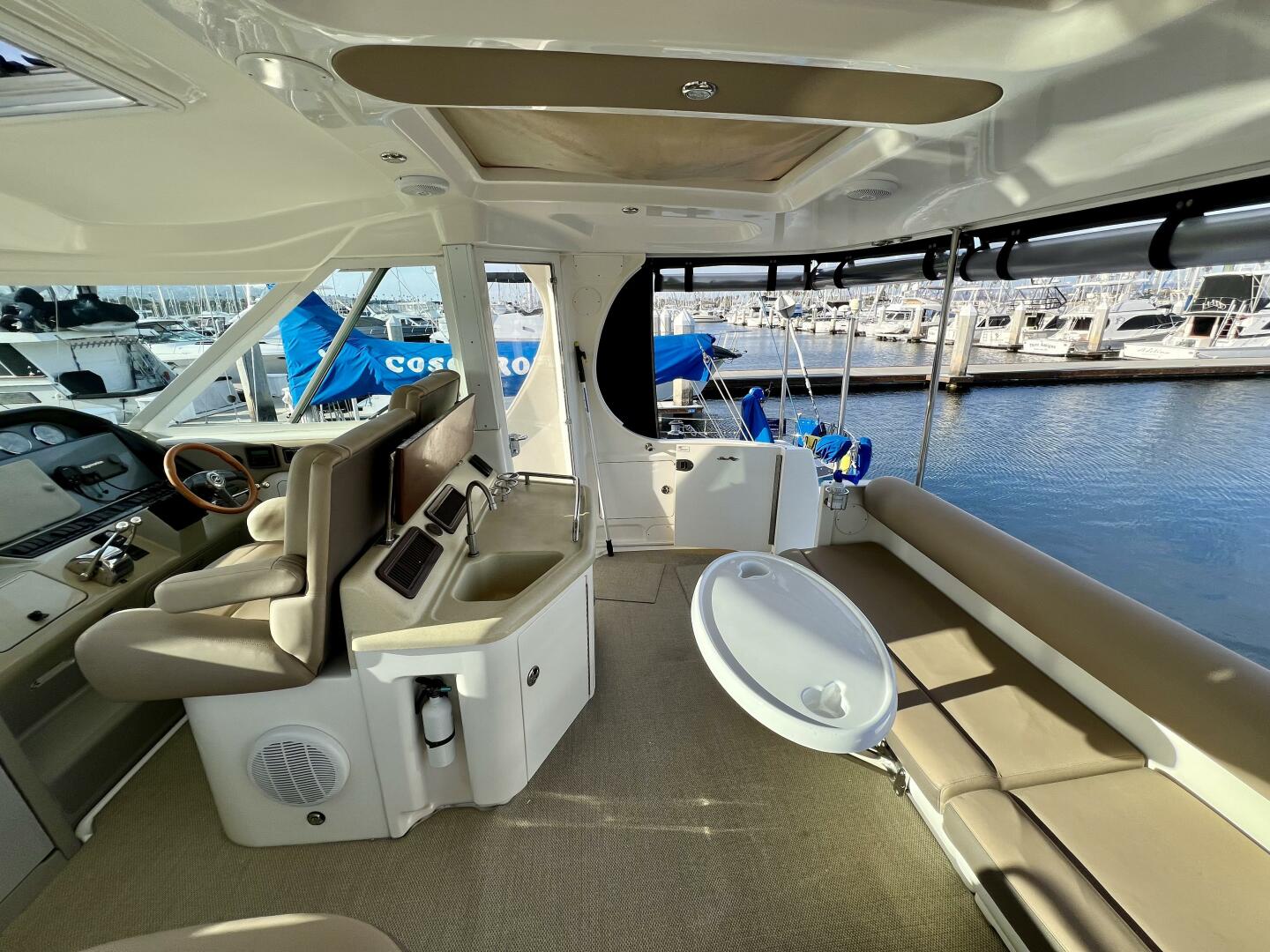 Slide: The Image of Sea Ray 390 Motor Yacht 2005 - 5074122