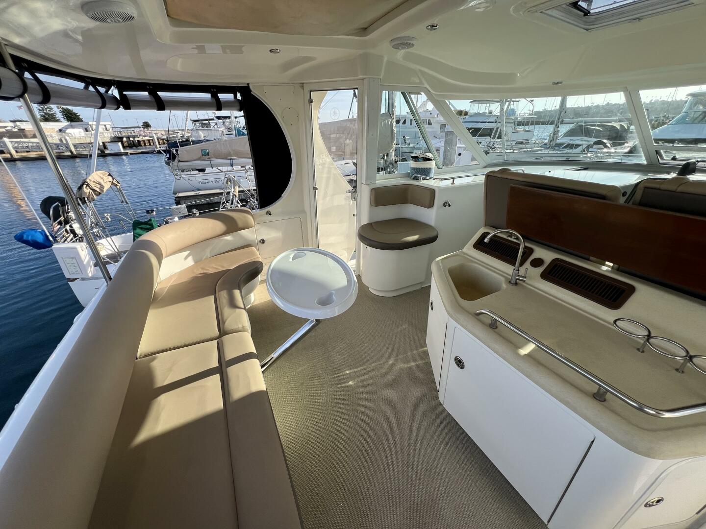 Slide: The Image of Sea Ray 390 Motor Yacht 2005 - 5074124