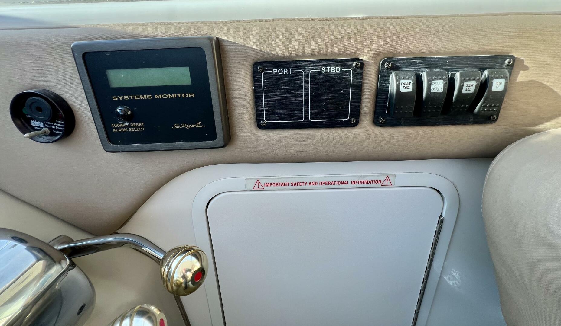 Slide: The Image of Sea Ray 390 Motor Yacht 2005 - 5074132