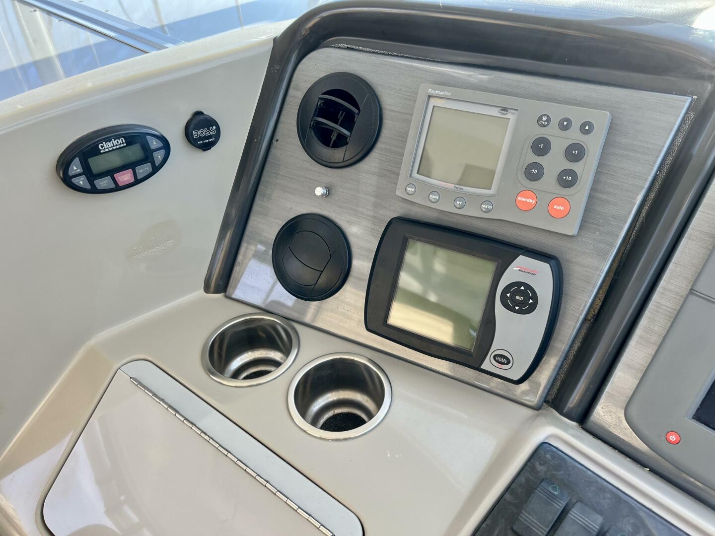 Slide: The Image of Sea Ray 390 Motor Yacht 2005 - 5074133