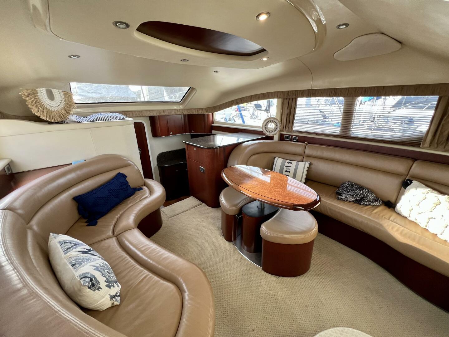 Slide: The Image of Sea Ray 390 Motor Yacht 2005 - 5074137