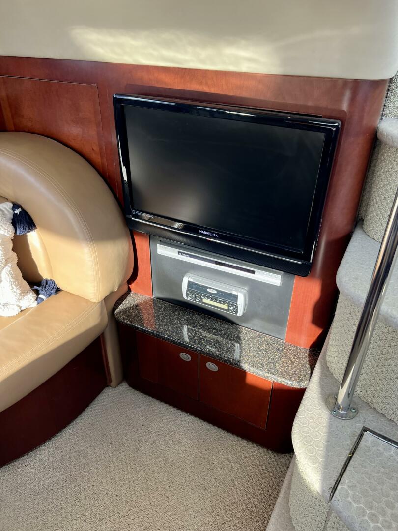 Slide: The Image of Sea Ray 390 Motor Yacht 2005 - 5074139