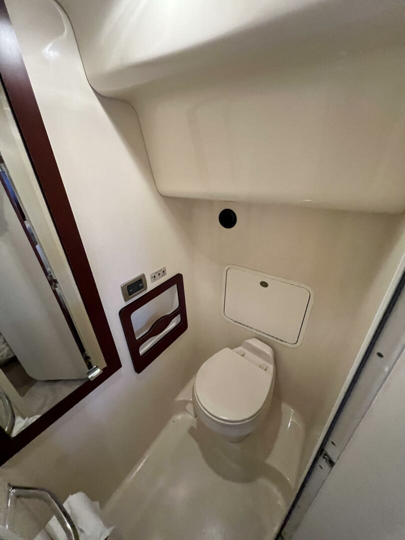 Slide: The Image of Sea Ray 390 Motor Yacht 2005 - 5074153