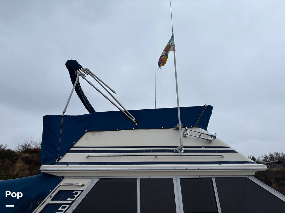 Slide: The Image of Sea Ray 390 Sportfisher 1985 - 15000604