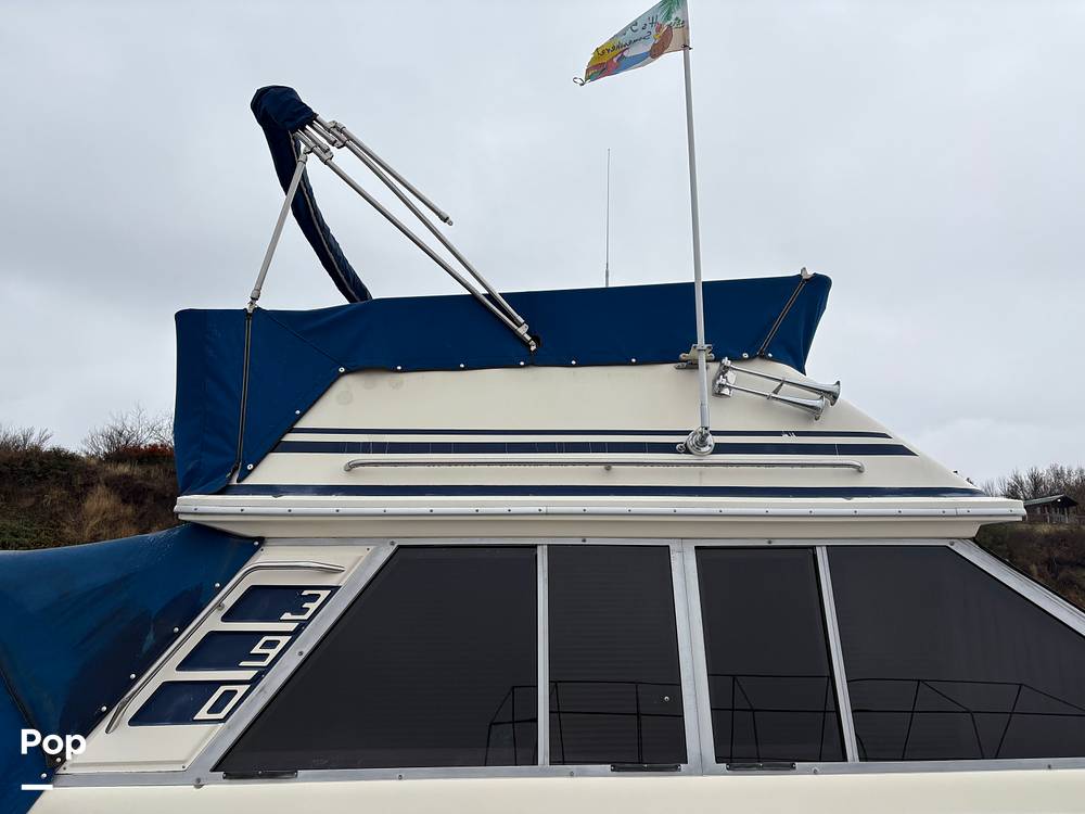 Slide: The Image of Sea Ray 390 Sportfisher 1985 - 15000607