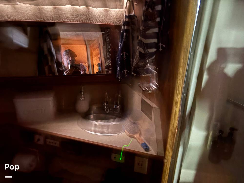 Slide: The Image of Sea Ray 390 Sportfisher 1985 - 15000570