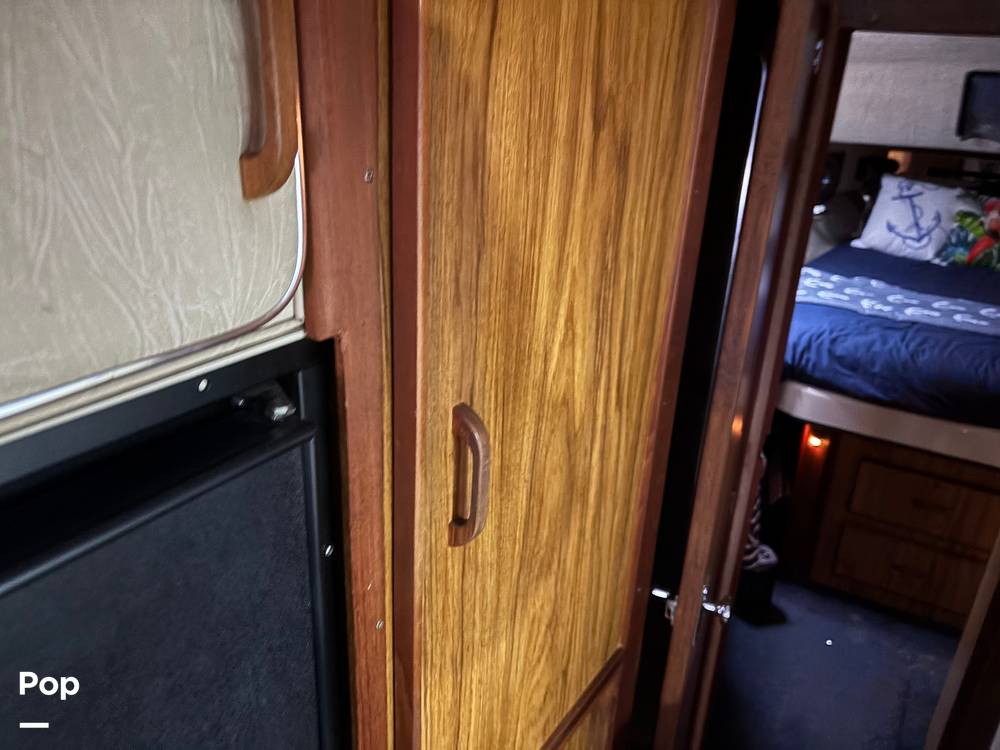 Slide: The Image of Sea Ray 390 Sportfisher 1985 - 15000585