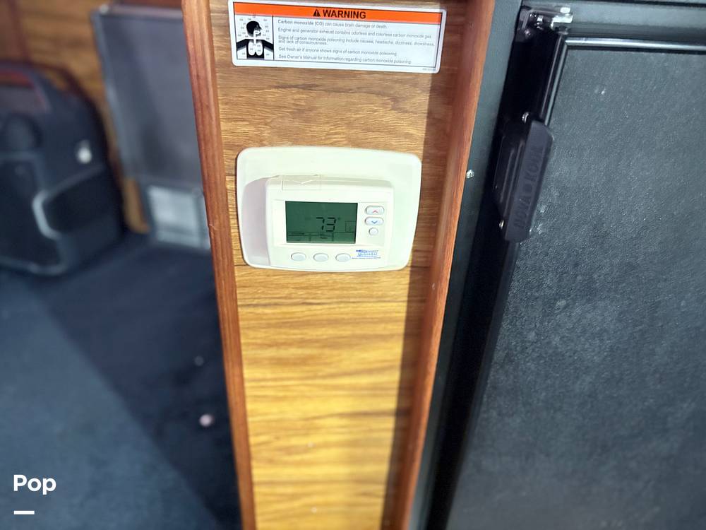 Slide: The Image of Sea Ray 390 Sportfisher 1985 - 15000589