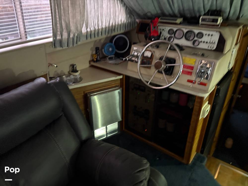 Slide: The Image of Sea Ray 390 Sportfisher 1985 - 15000593