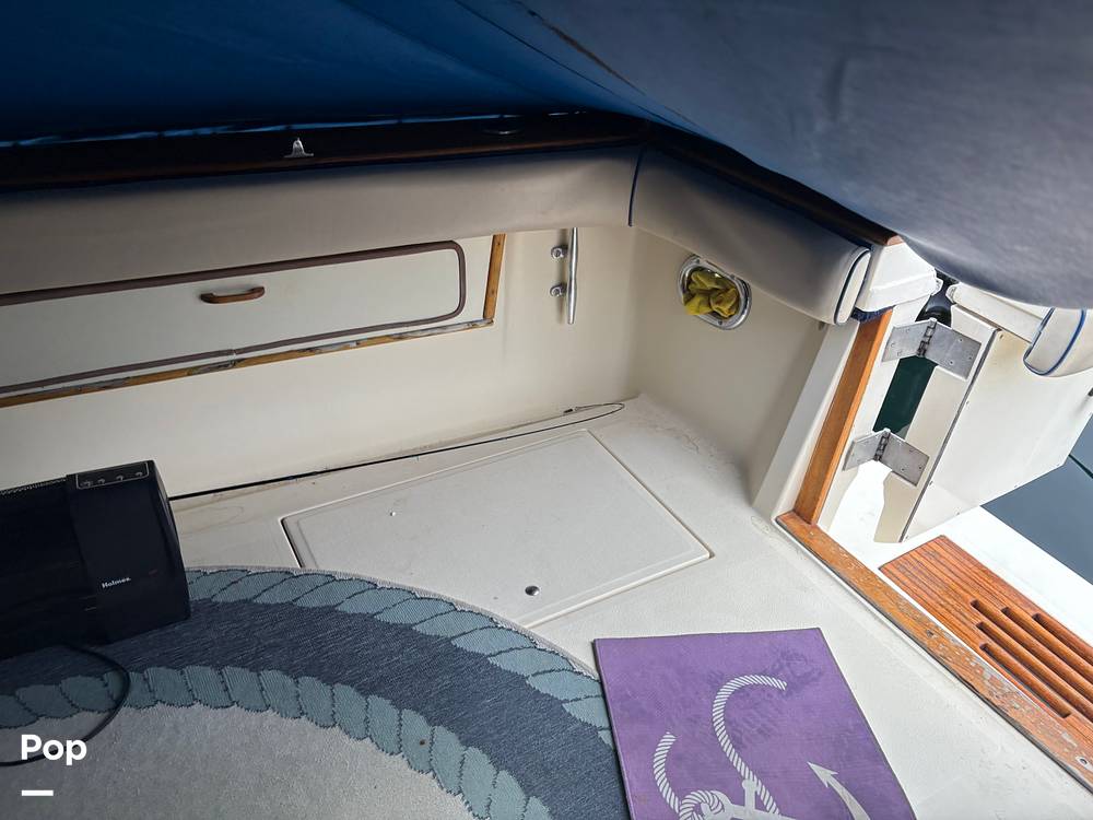 Slide: The Image of Sea Ray 390 Sportfisher 1985 - 15000598
