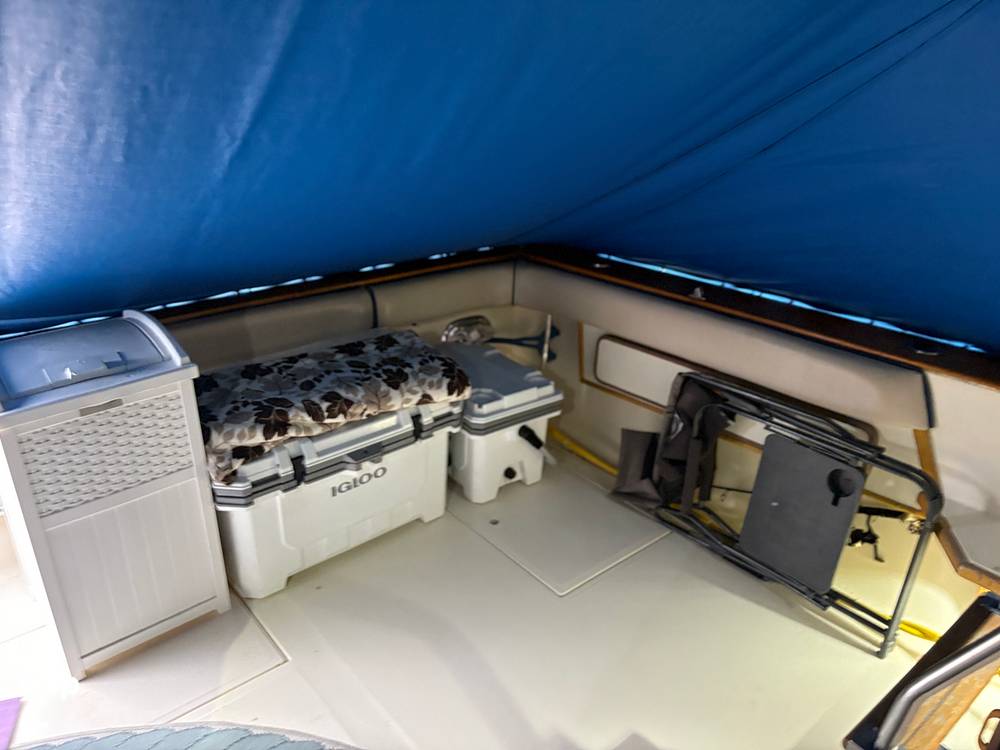 Slide: The Image of Sea Ray 390 Sportfisher 1985 - 15000603