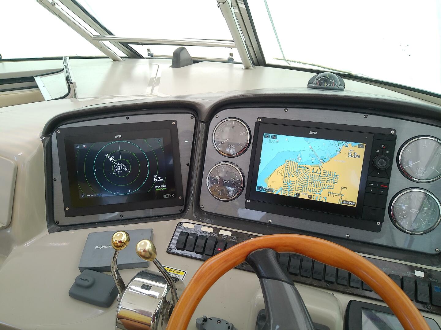 Slide: The Image of Sea Ray 390 Sundancer 2005 - 5373591
