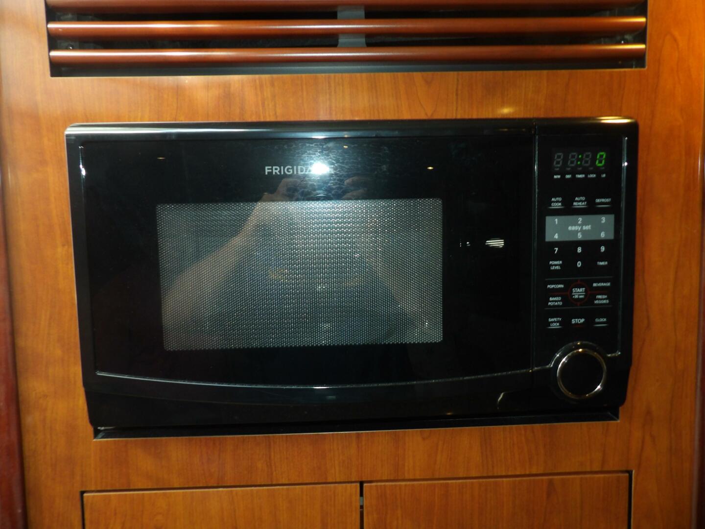 Slide: The Image of Sea Ray 390 Sundancer 2005 - 4488288