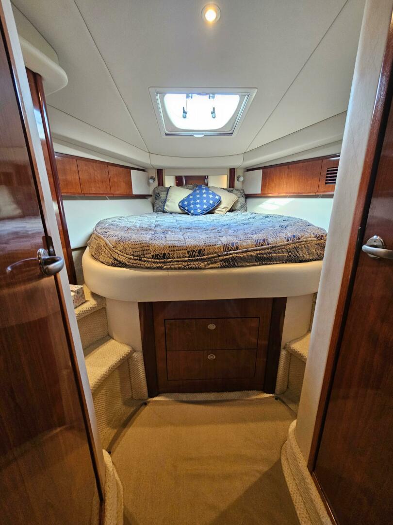 Slide: The Image of Sea Ray 390 Sundancer 2005 - 5290523