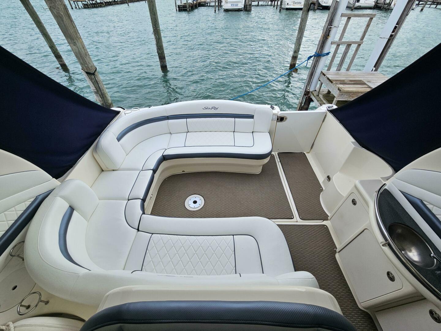 Slide: The Image of Sea Ray 390 Sundancer 2005 - 5290535