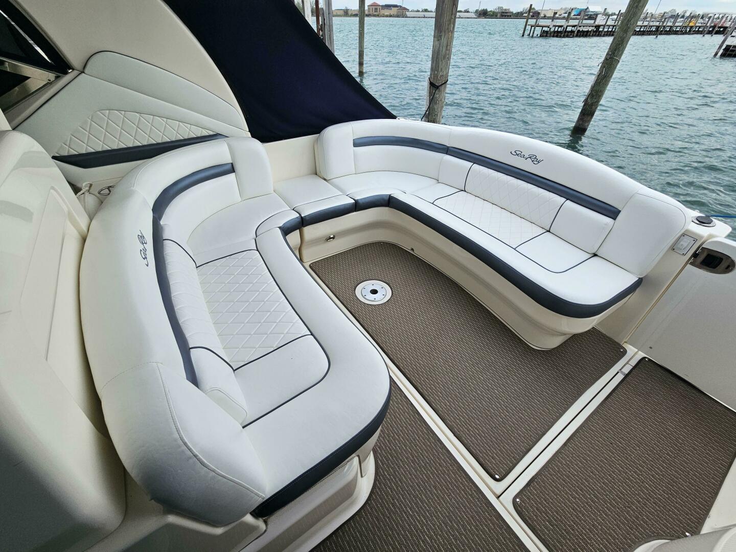 Slide: The Image of Sea Ray 390 Sundancer 2005 - 5290537
