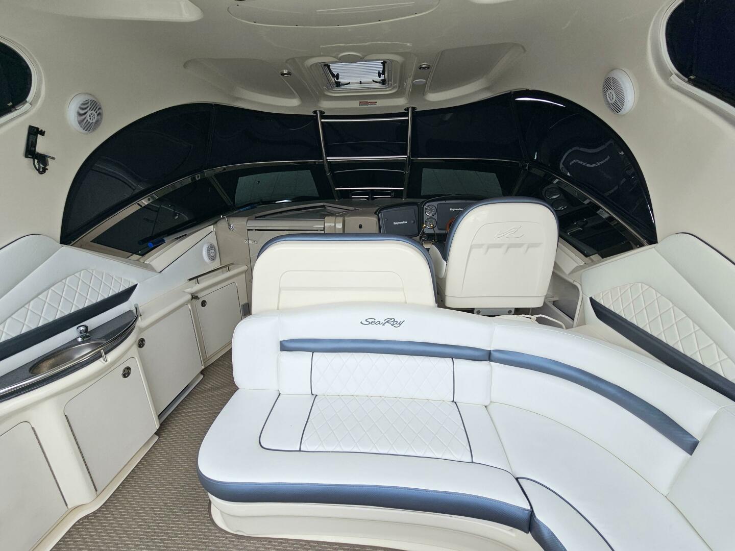 Slide: The Image of Sea Ray 390 Sundancer 2005 - 5290540