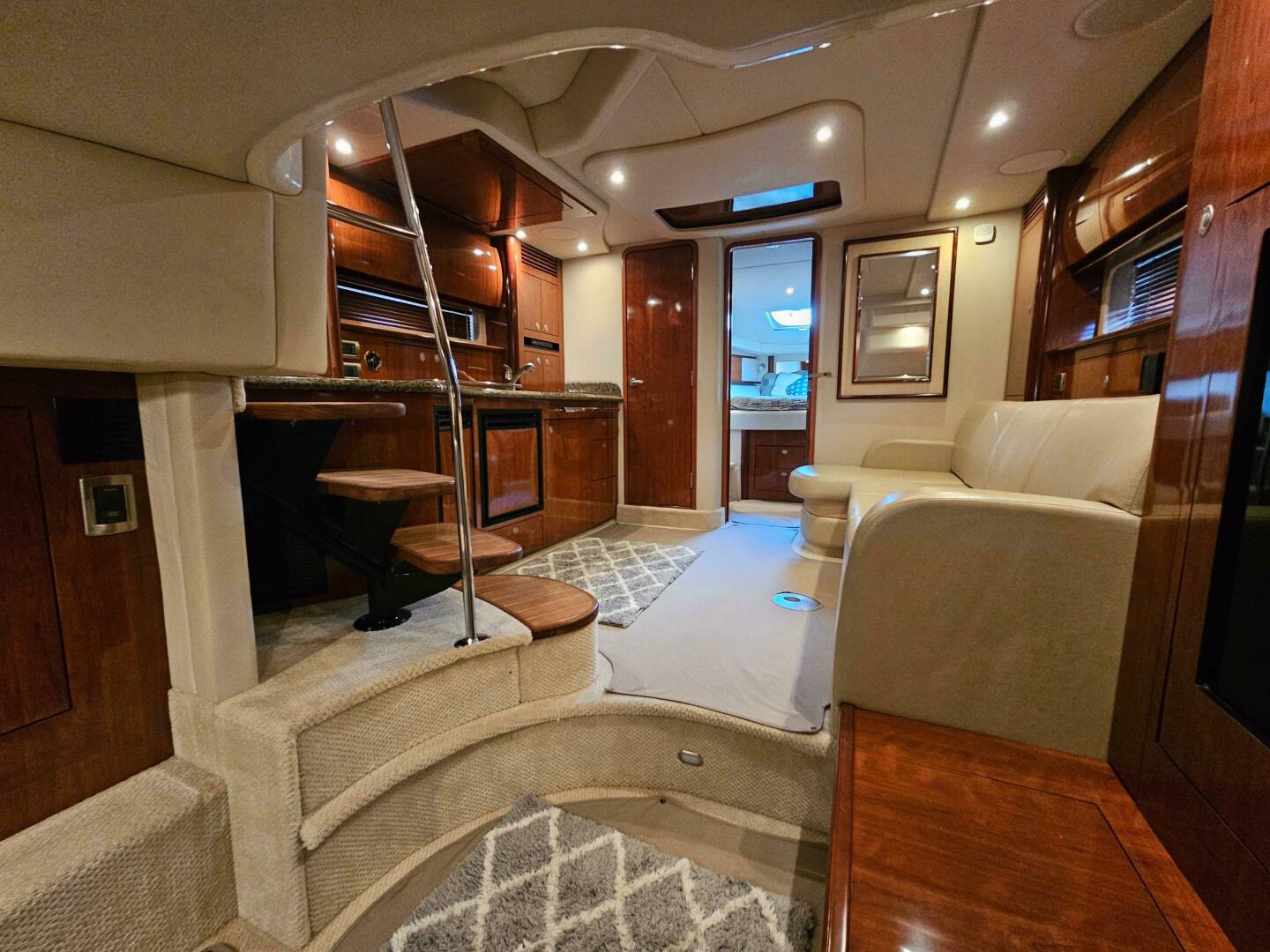 Slide: The Image of Sea Ray 390 Sundancer 2005 - 5290544