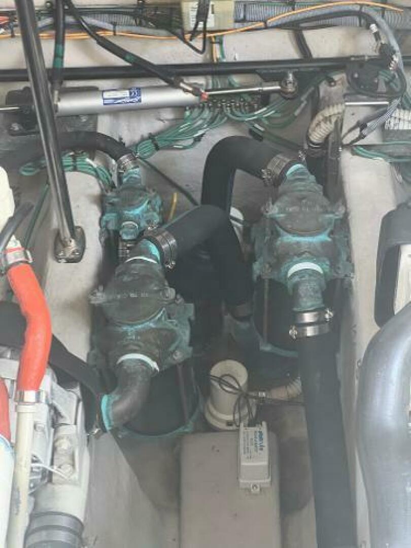 Slide: The Image of Sea Ray 390 Sundancer 2005 - 4489143