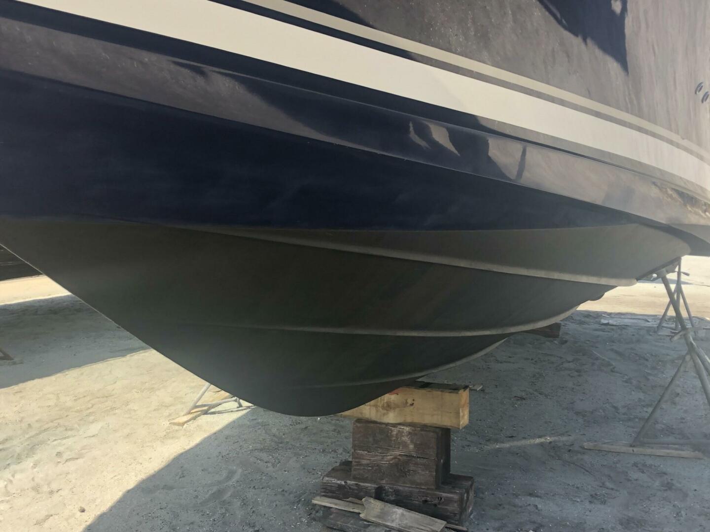 Slide: The Image of Sea Ray 390 Sundancer 2005 - 5148692