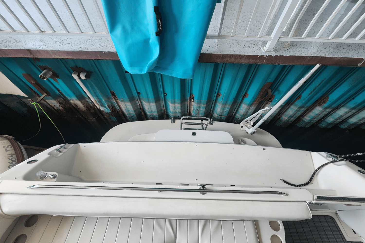 Slide: The Image of Sea Ray 400 EXPRESS 1993 - 11