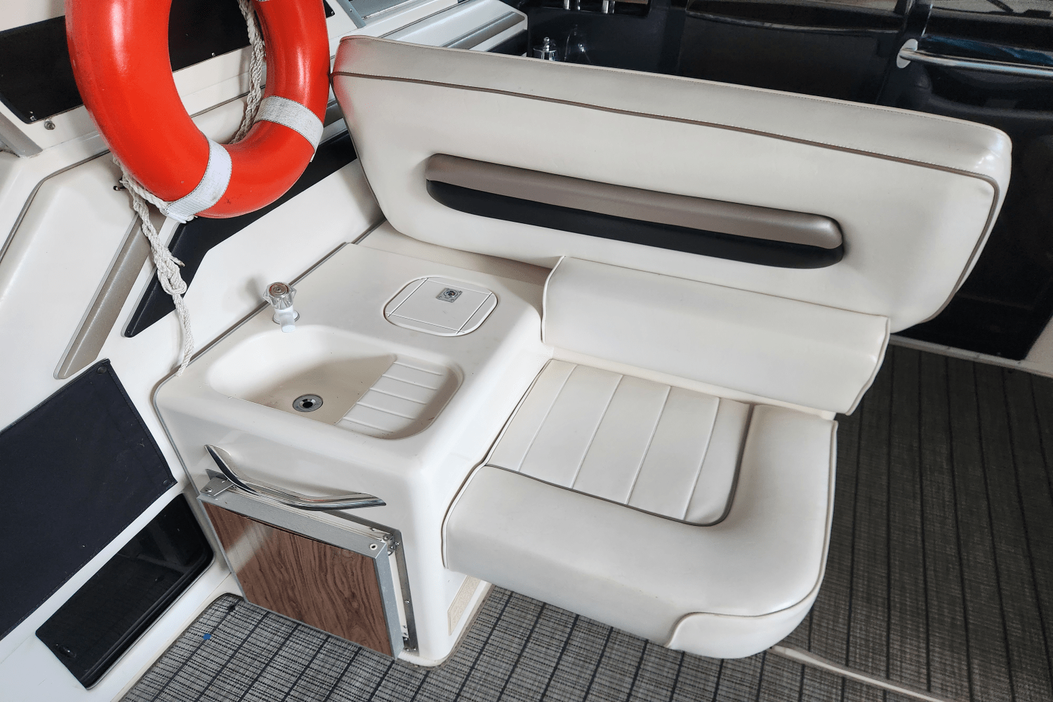 Slide: The Image of Sea Ray 400 EXPRESS 1993 - 16