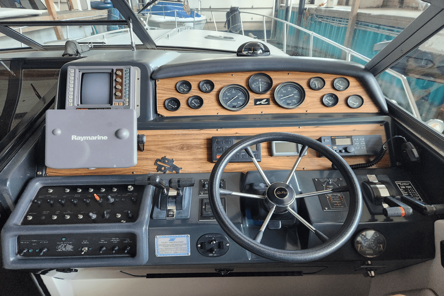 Slide: The Image of Sea Ray 400 EXPRESS 1993 - 21