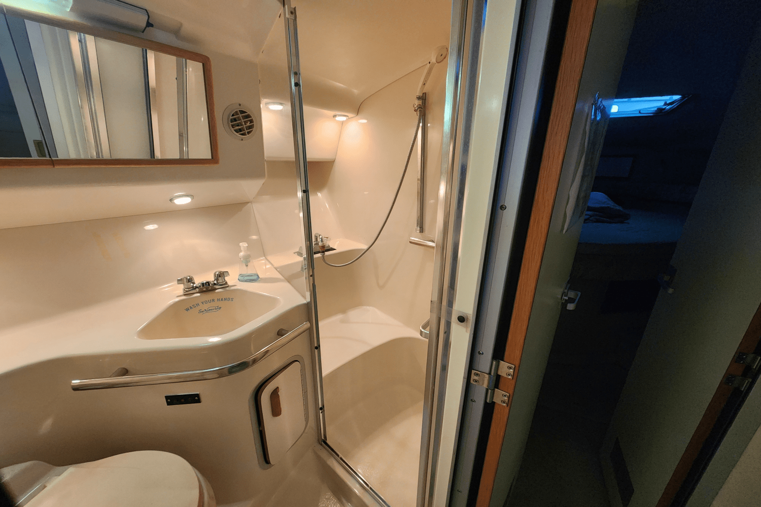 Slide: The Image of Sea Ray 400 EXPRESS 1993 - 29