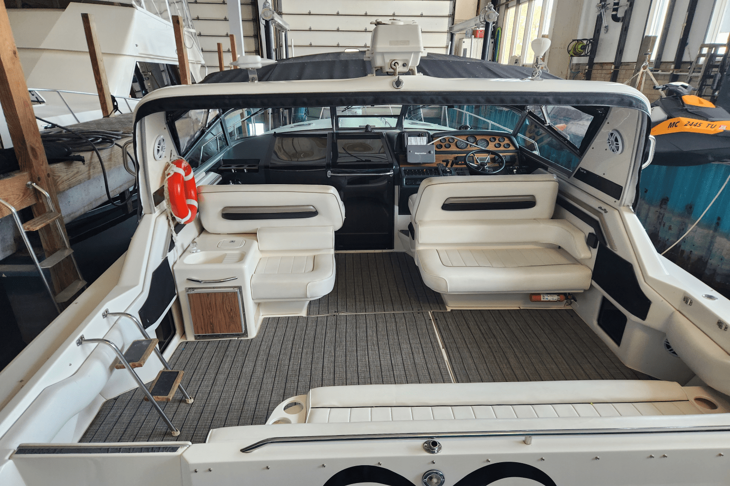 Slide: The Image of Sea Ray 400 EXPRESS 1993 - 5