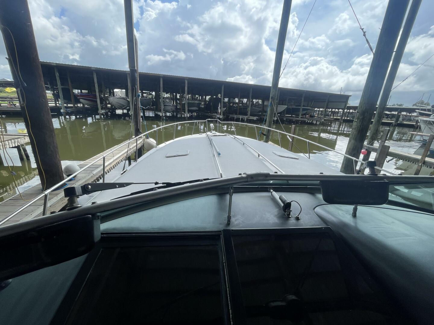 Slide: The Image of Sea Ray 400 Express Cruiser 1993 - 5110111