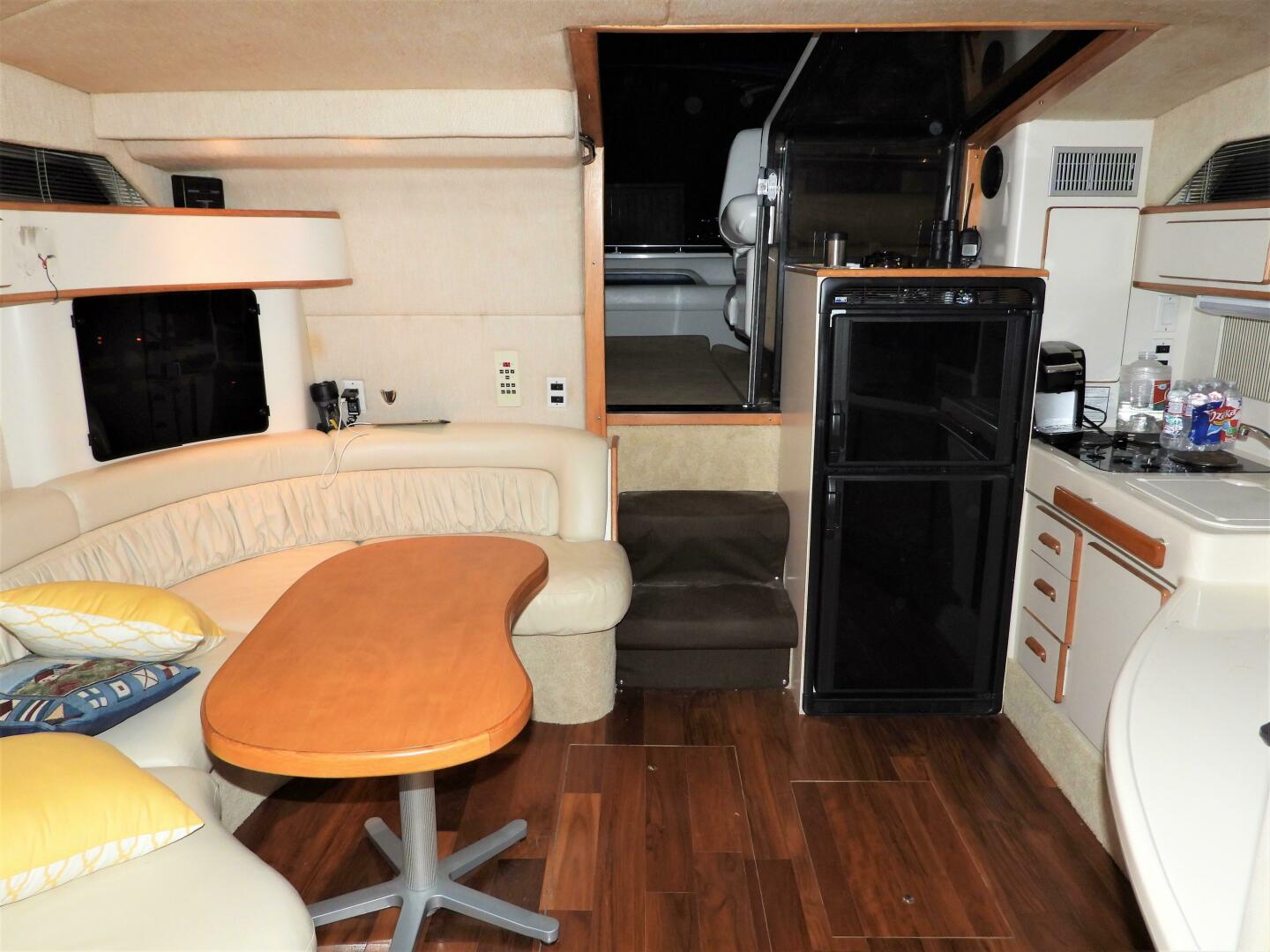 Slide: The Image of Sea Ray 400 Express Cruiser 1993 - 5291896