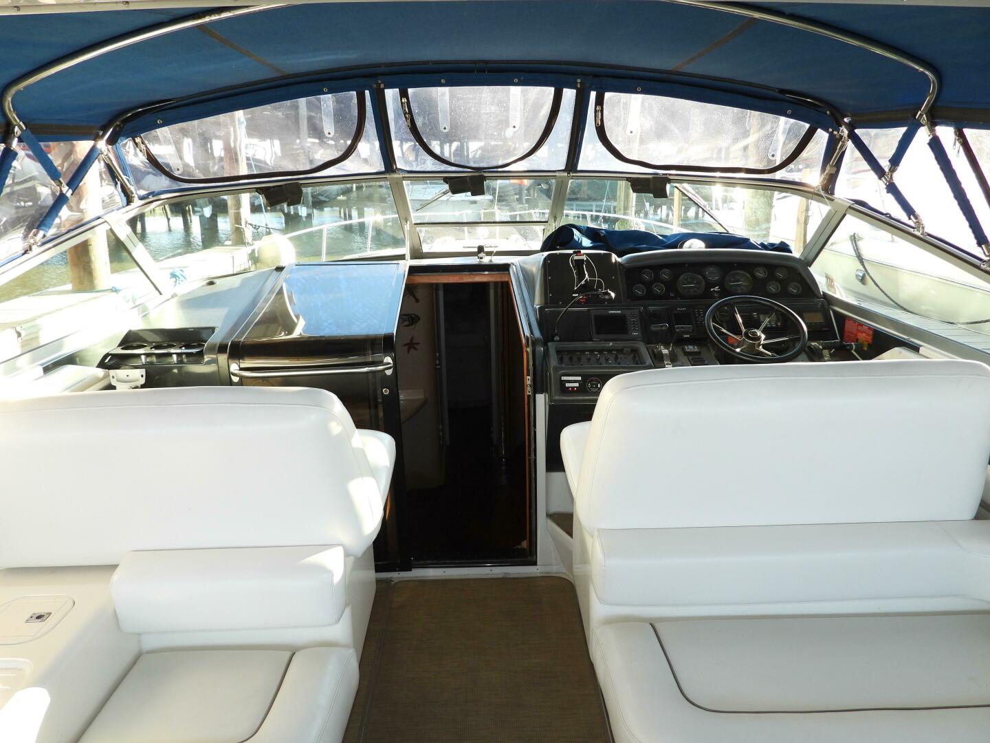 Slide: The Image of Sea Ray 400 Express Cruiser 1993 - 5291902