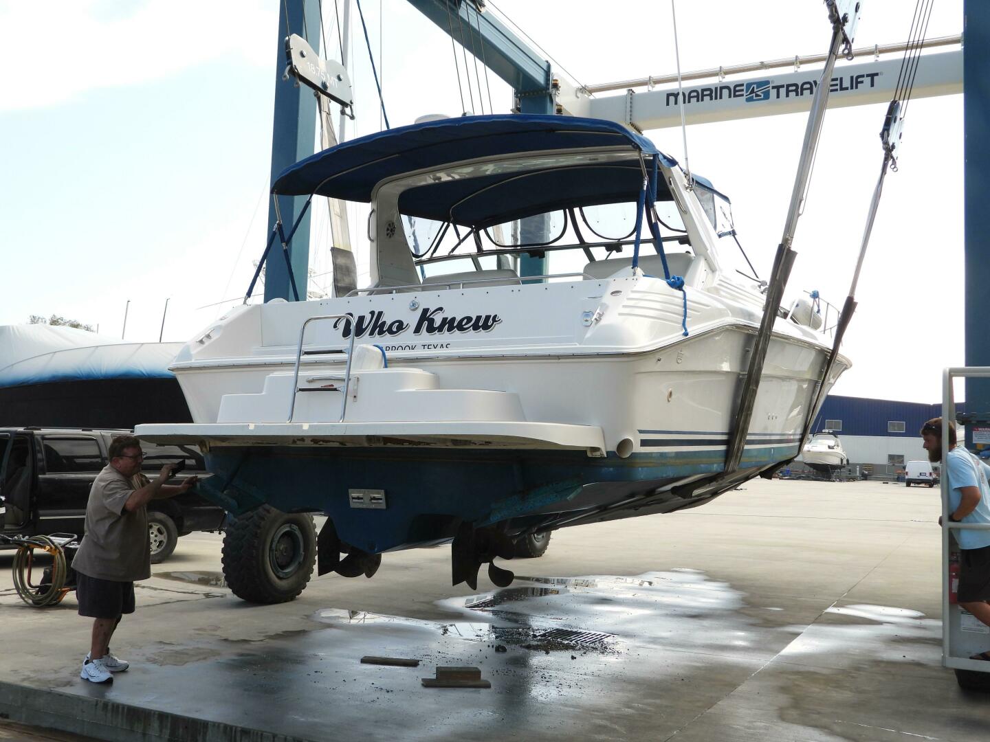 Slide: The Image of Sea Ray 400 Express Cruiser 1993 - 5291904