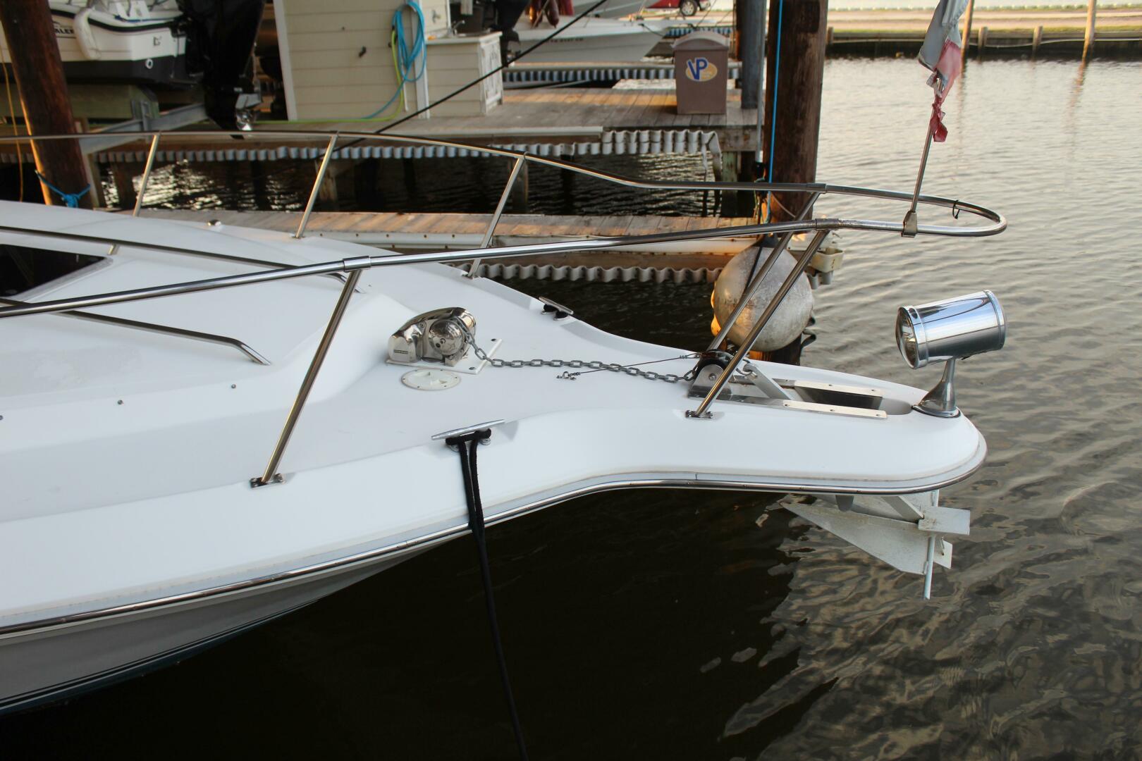 Slide: The Image of Sea Ray 400 Express Cruiser 1993 - 5291911