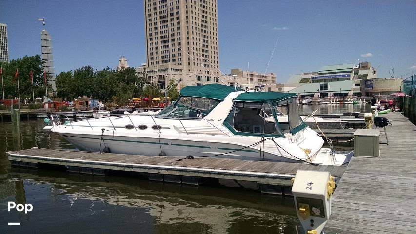 Slide: The Image of Sea Ray 400 Express Cruiser 1994 - 12318621