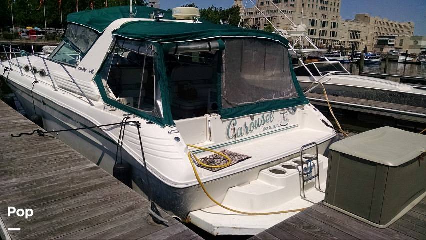 Slide: The Image of Sea Ray 400 Express Cruiser 1994 - 12318624