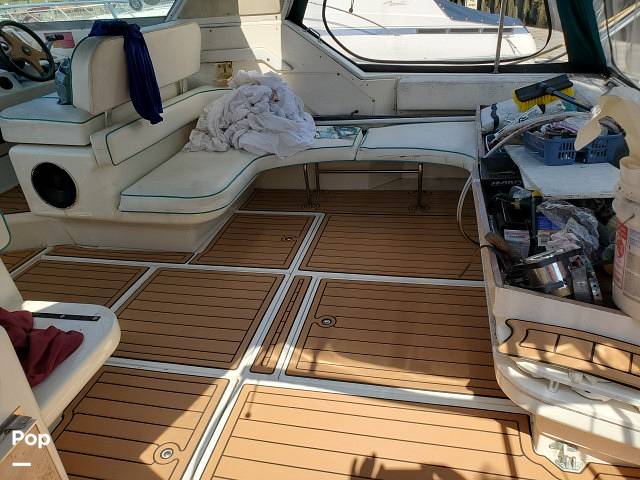 Slide: The Image of Sea Ray 400 Express Cruiser 1994 - 12318627