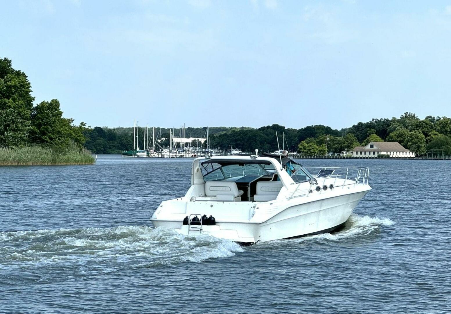 Slide: The Image of Sea Ray 400 Express Cruiser 1995 - 1