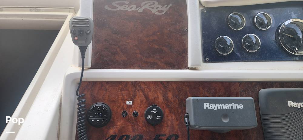 Slide: The Image of Sea Ray 400 Express Cruiser 1997 - 32