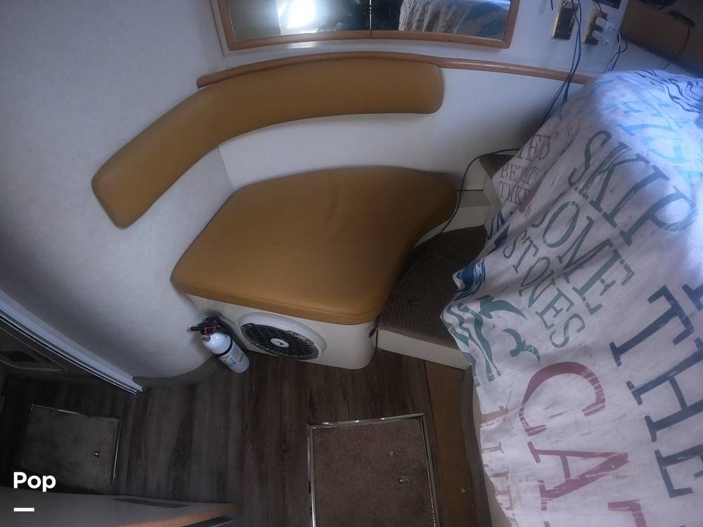 Slide: The Image of Sea Ray 400 Express Cruiser 1997 - 50