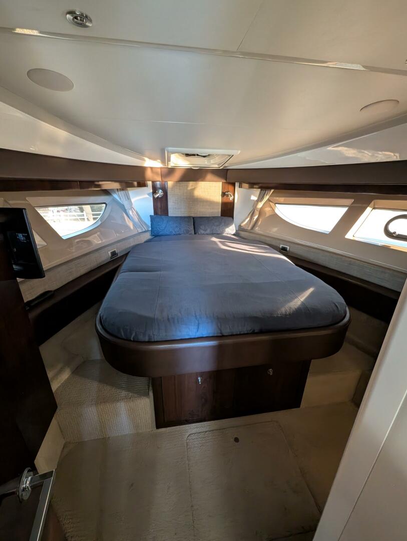 Slide: The Image of Bow_master_cabin_3 - 5139311