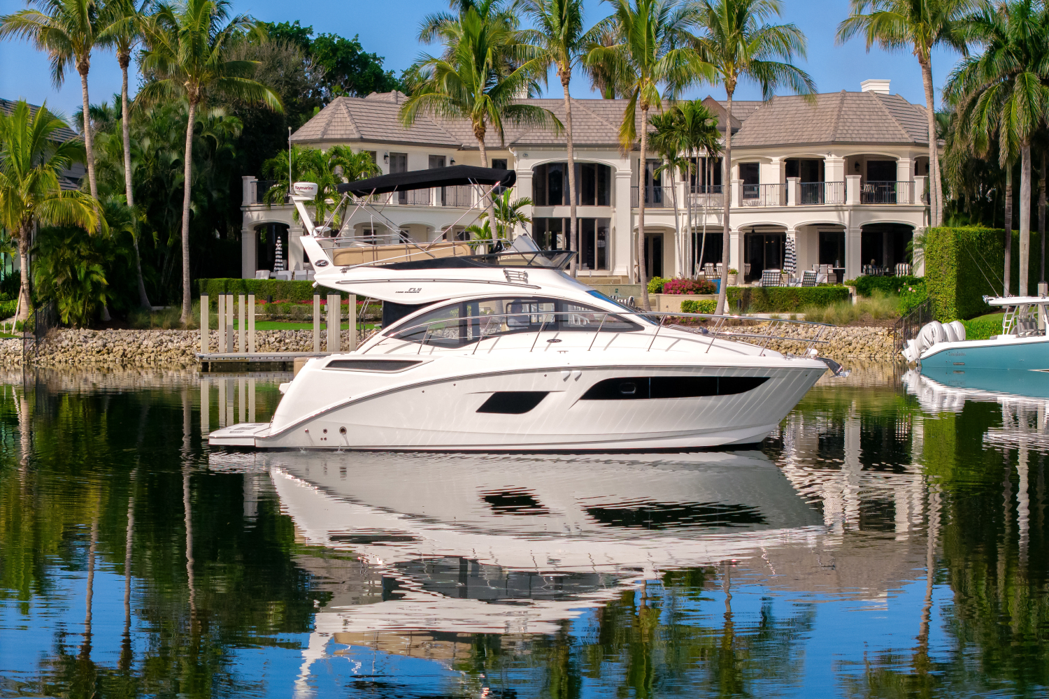 Slide: The Image of Sea Ray 400 FLY 2017 - 1