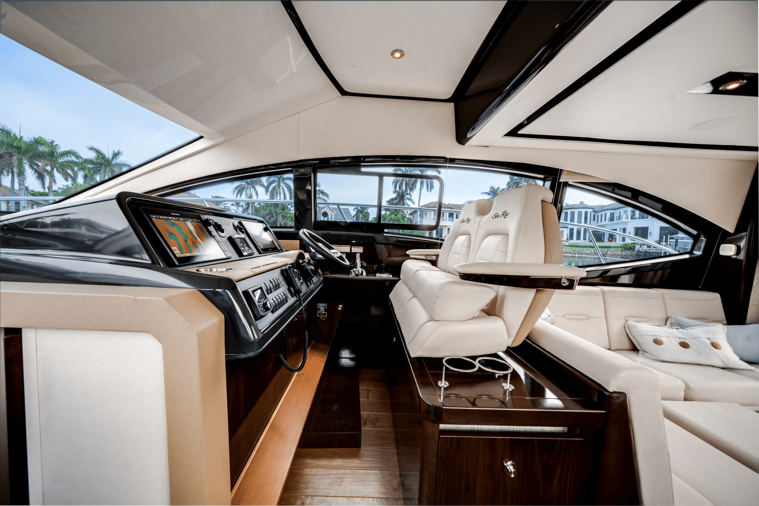 Slide: The Image of Sea Ray 400 FLY 2017 - 16