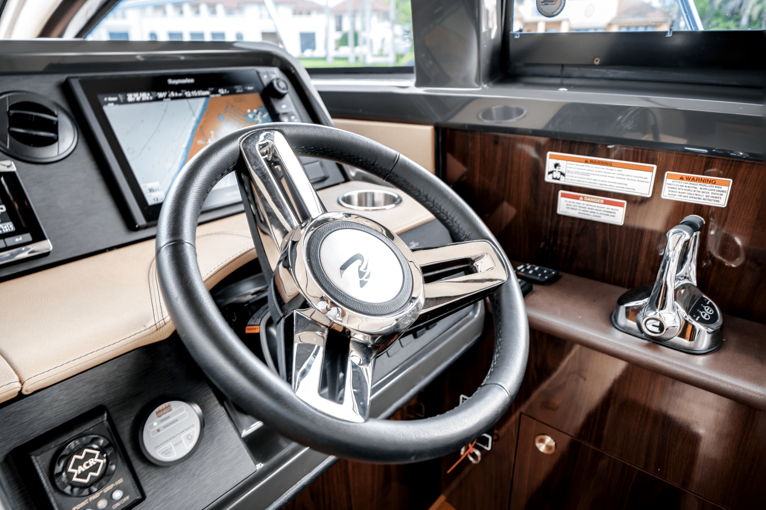 Slide: The Image of Sea Ray 400 FLY 2017 - 19