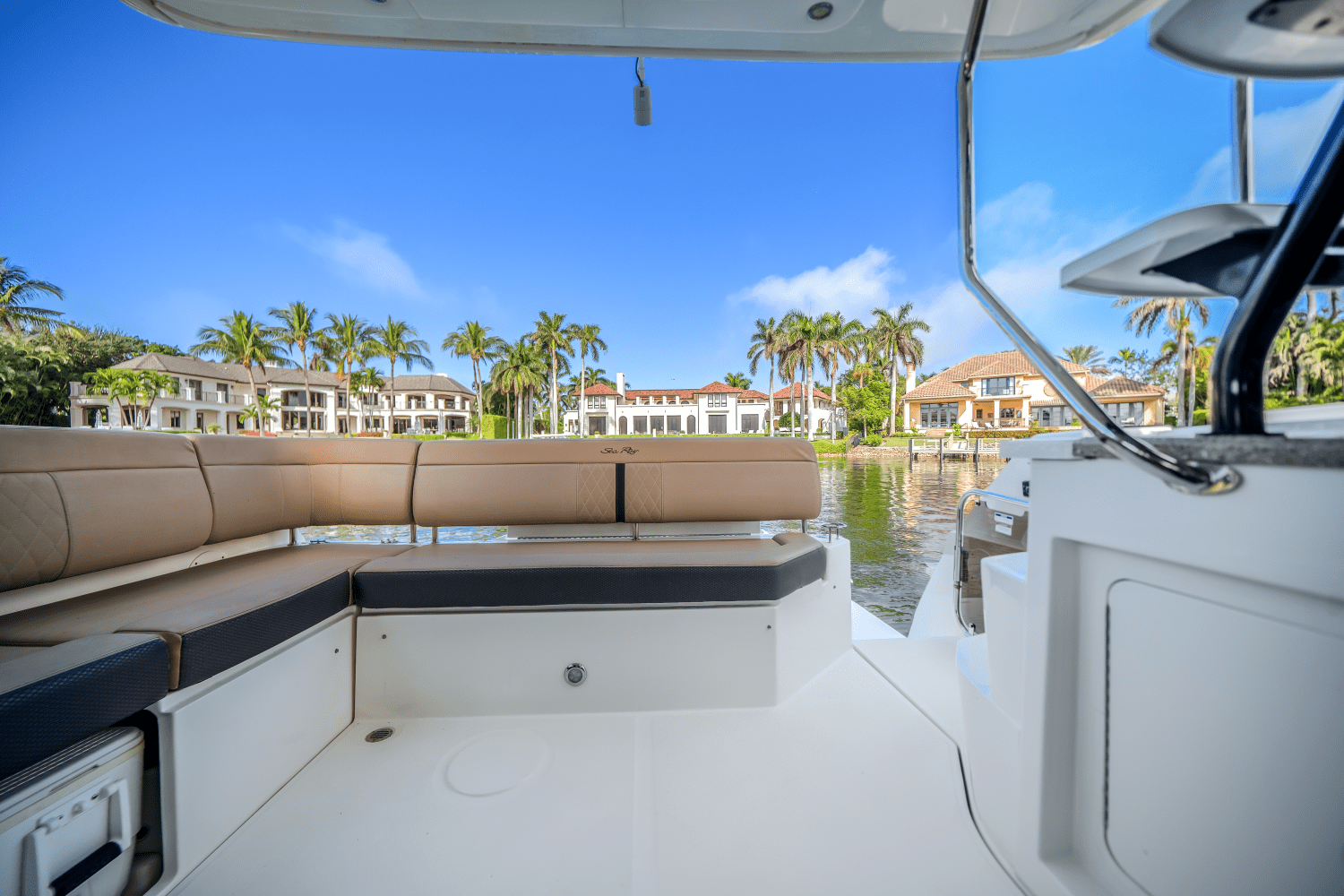 Slide: The Image of Sea Ray 400 FLY 2017 - 32