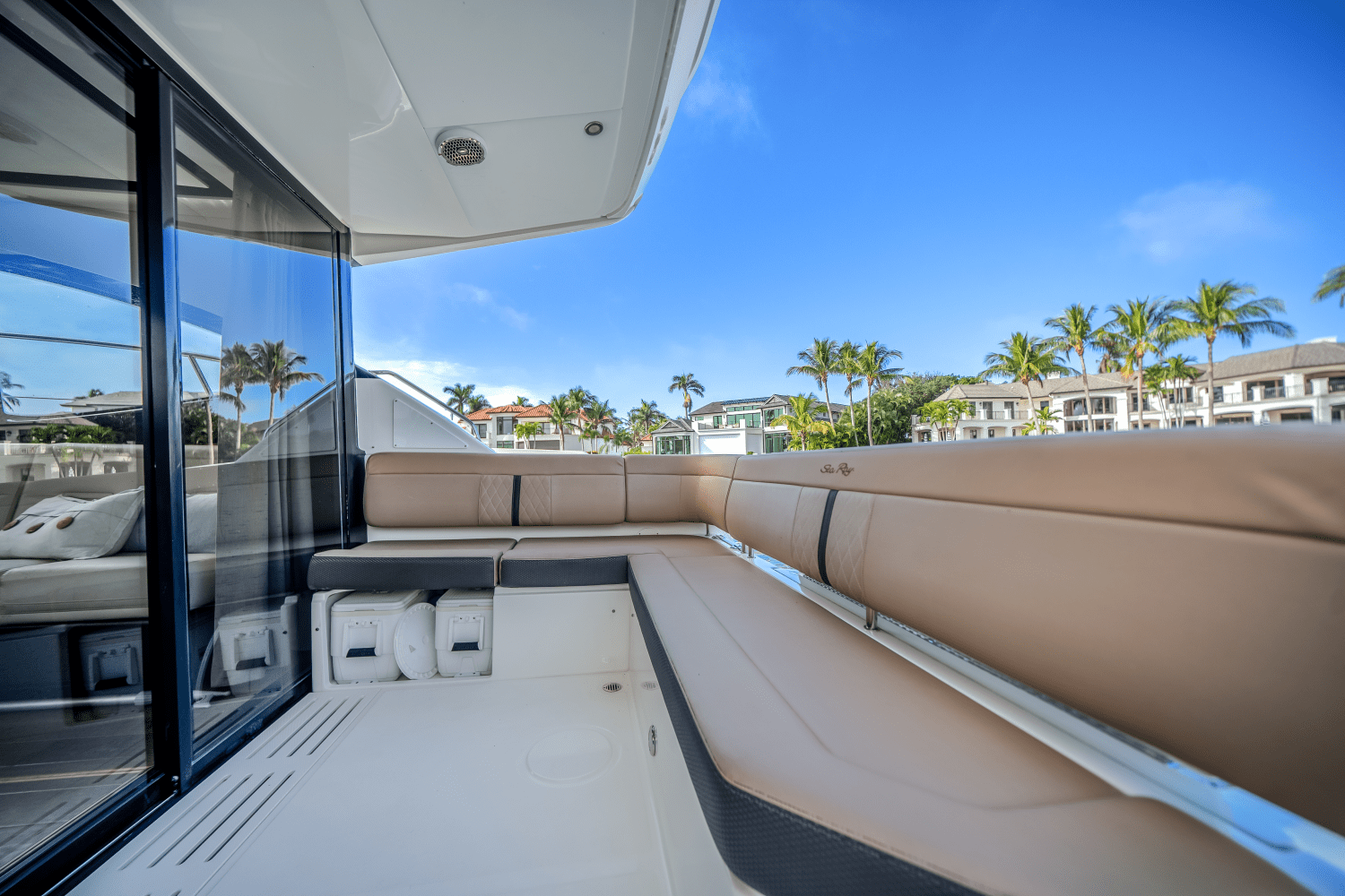 Slide: The Image of Sea Ray 400 FLY 2017 - 33